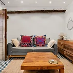 Σπίτι διακοπών Cosy House In Old Town Εστεπόνα